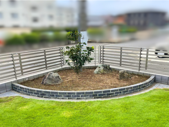 芝生地内レンガ敷設工事